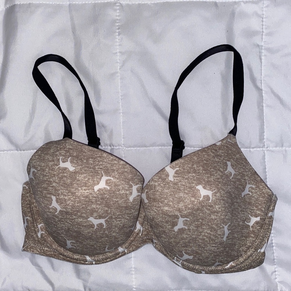 VS PINK wear everywhere lightly lined 36C